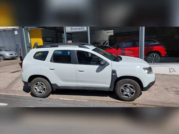 Dacia Duster 4X4 ESTENCIAL foto 2